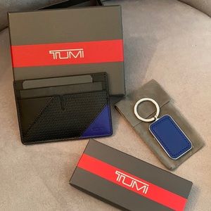 Tumi slim card case w/ matching key chain (NWT)